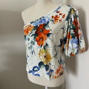 Express woman’s top size M